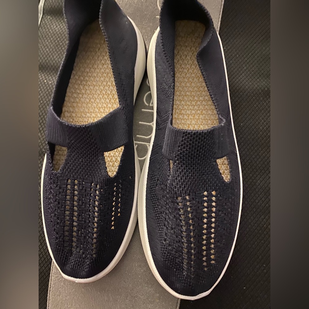 Ew never worn slip on mesh sneakers